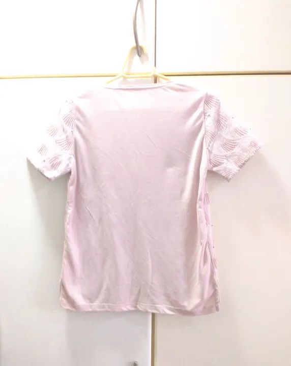 Camiseta rosa bordada da renner - Foto 2