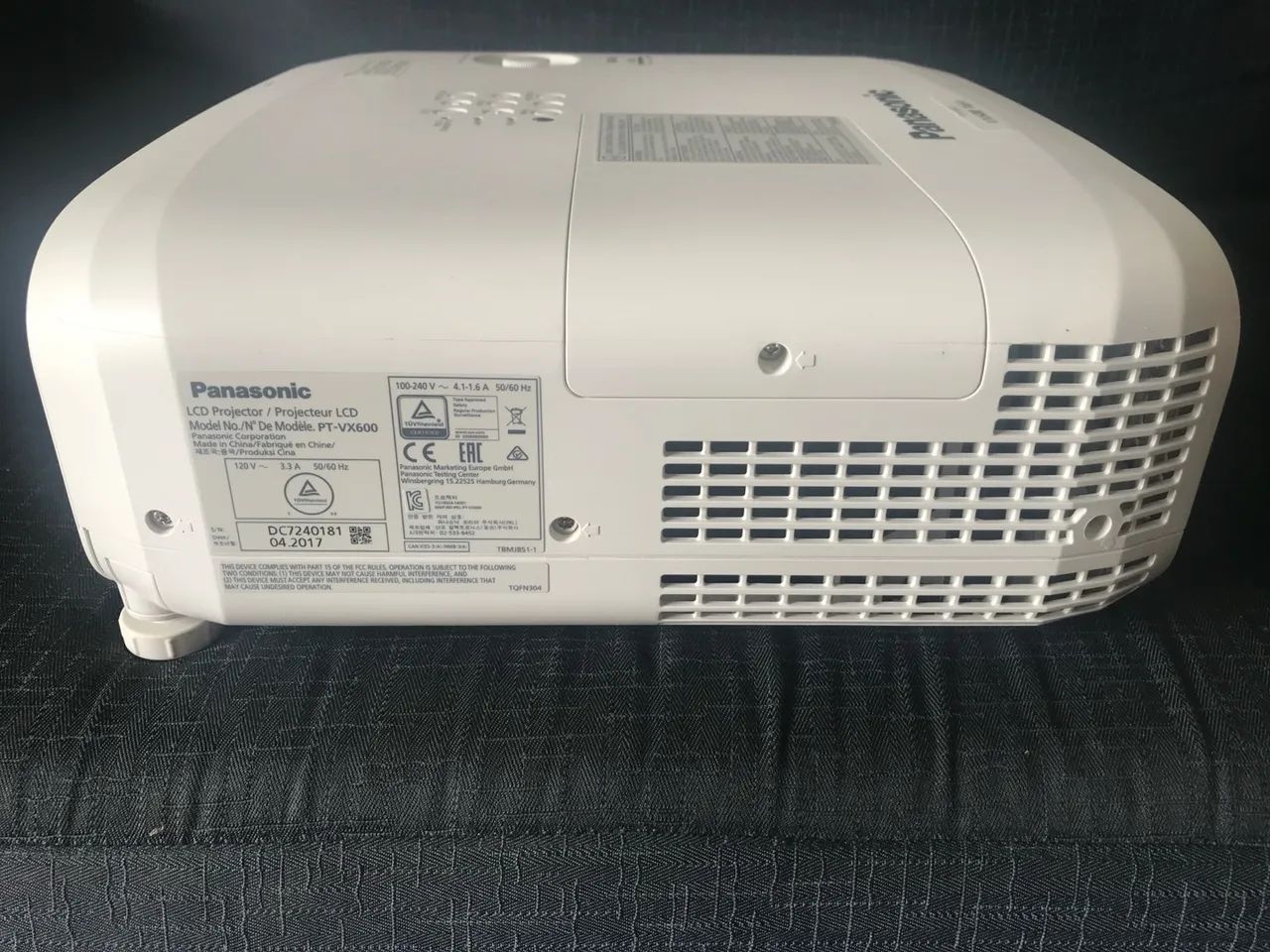 Vendo PROJETOR PANASONIC PTVX 600u 5.500 Lumens - Foto 3