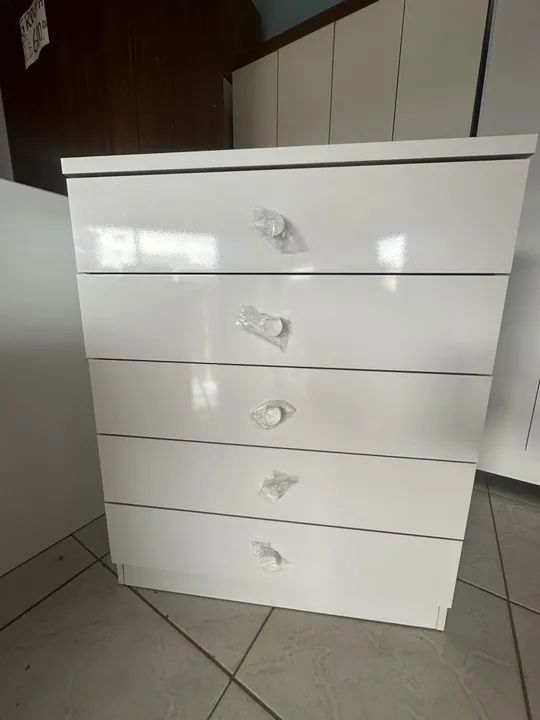 Children's chest of drawers