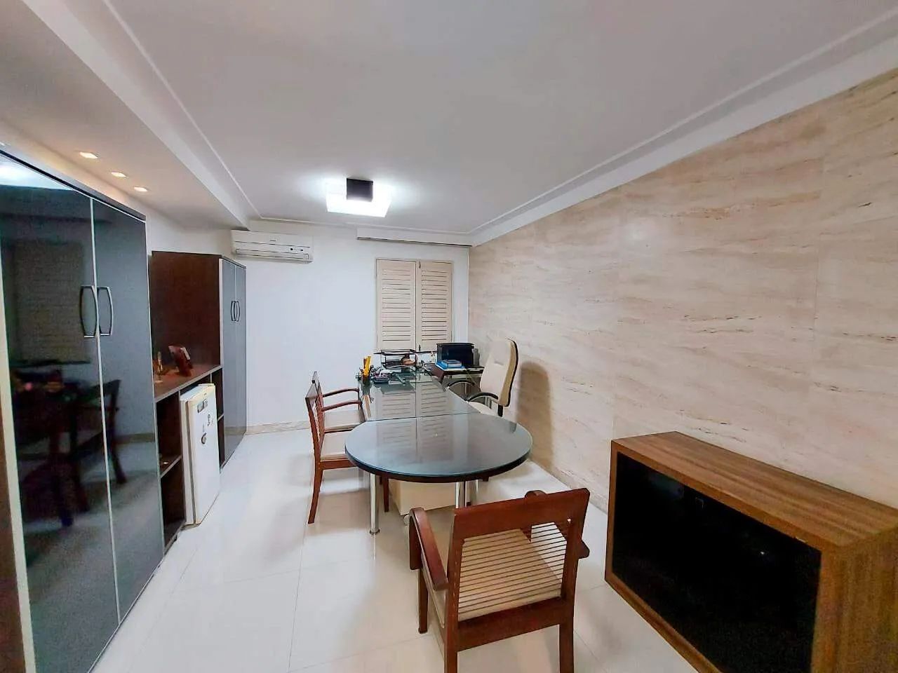 Oportunidade Imperdível: Imóvel Comercial Mobiliado em Localização Nobre - Foto 3