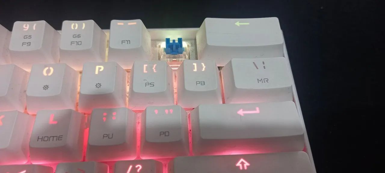 Teclado mecanico motospeed Ck61 essencial branco switch blue Rgb 60% - Foto 4