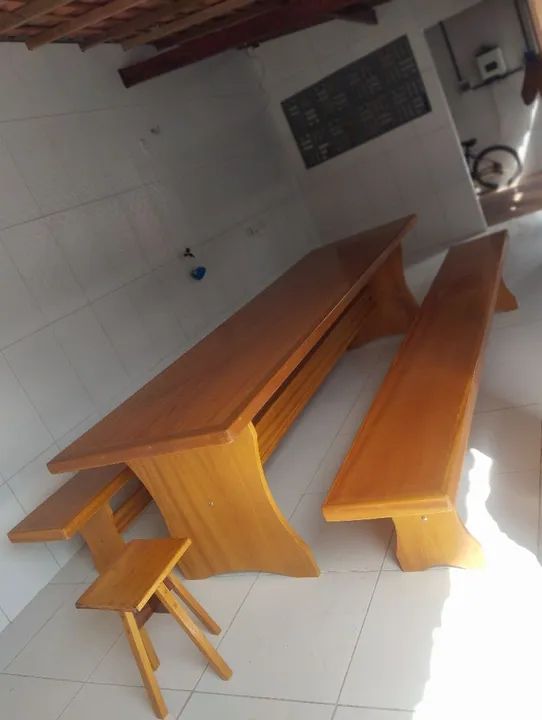 Mesa com 2 bancos madeira tatajuba  - Foto 2