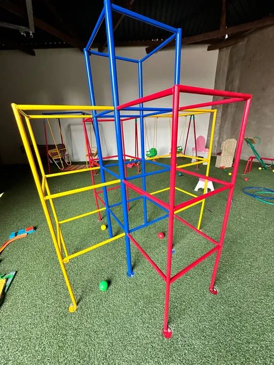 Brinquedos playground e parquinhos