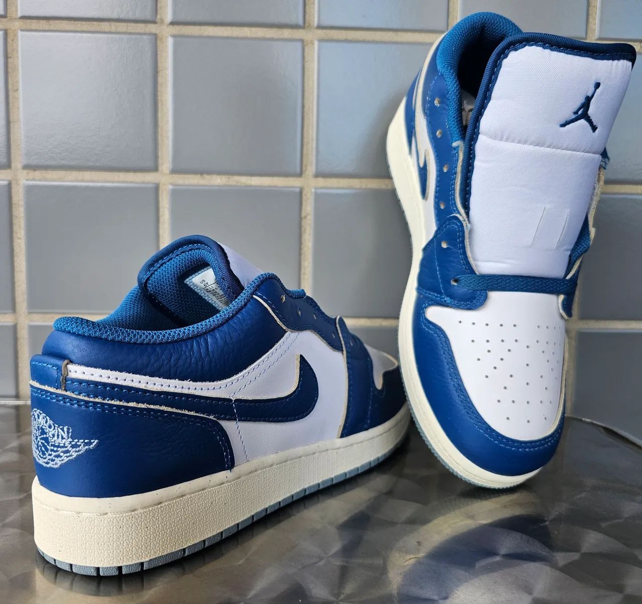 Tênis Nike Air Jordan 1 low - Foto 2
