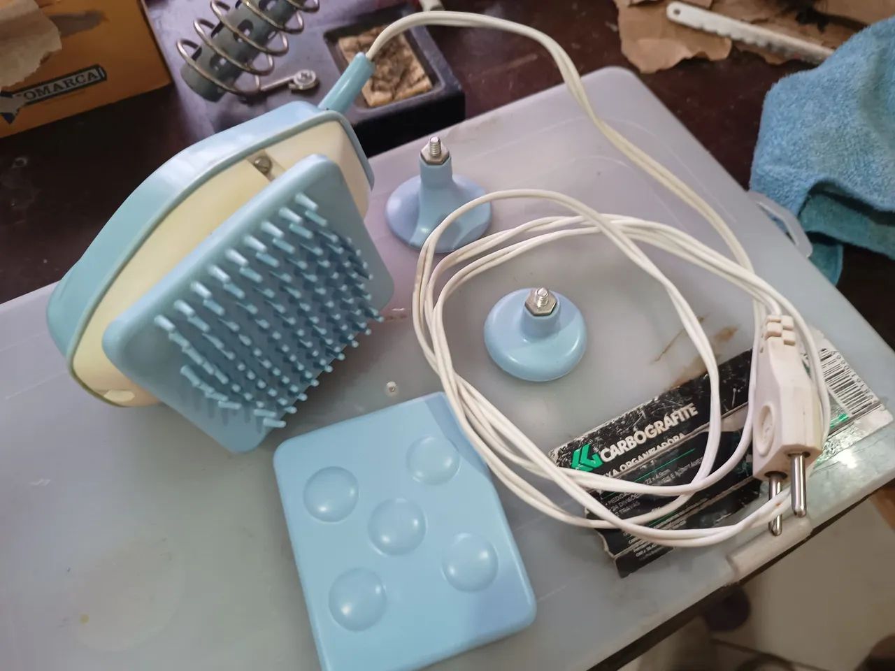 Telefone e massageador antigos - Foto 2