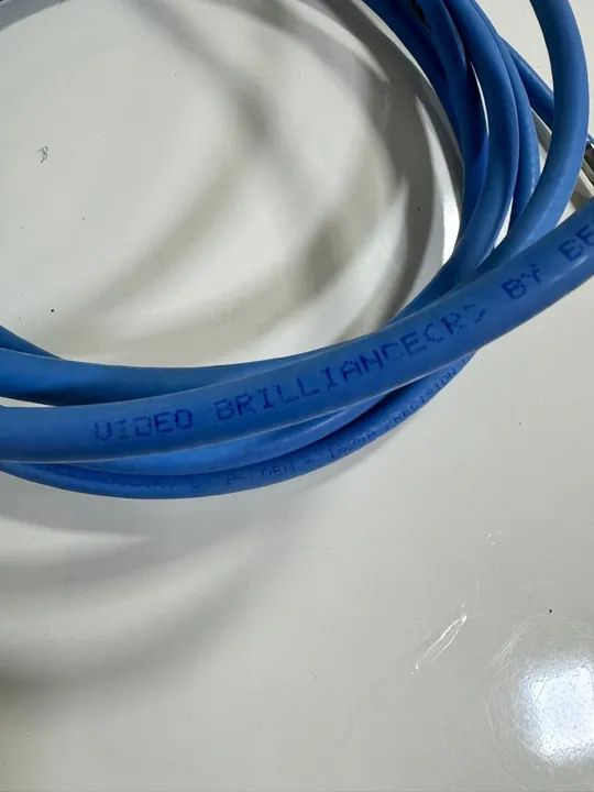 Cabo SDI profissional com 4 metros marca Belden importado  - Foto 4