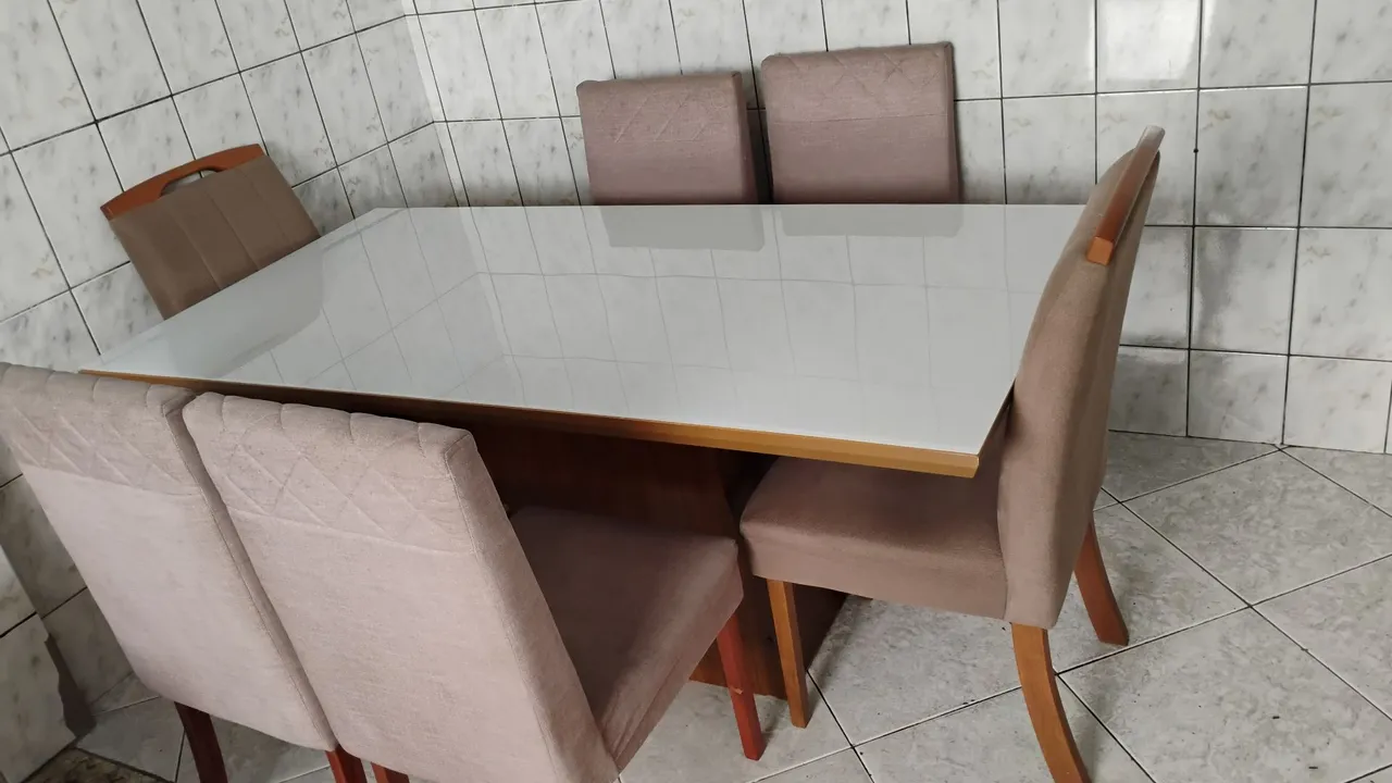 Mesa de Jantar Moderna com 6 Cadeiras