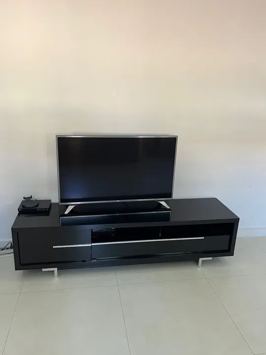 Rack para TV preto - pés prateados  - Foto 5