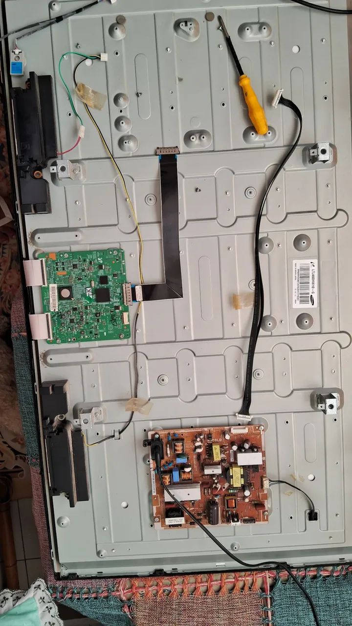 VENDO TV SAMSUNG LED 3D 46" MOD UN46EH6030GXZD ,*C/ DEFEITO* - Foto 4