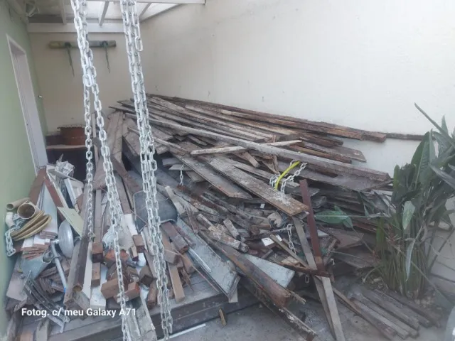 MATERIAIS DEMOLIÇÃO - COZINHA MODULADA, ESCADA DE FERRO PORTAS E  JANELAS 