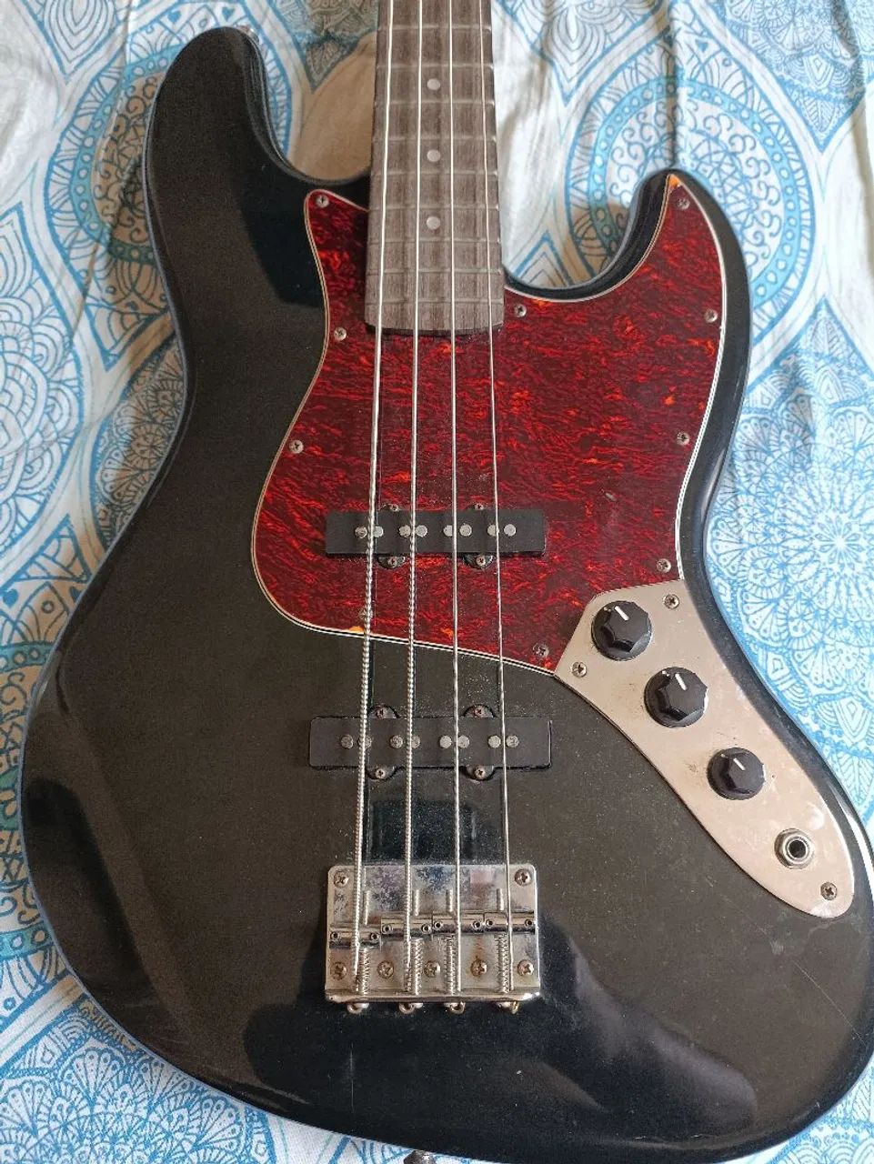 Baixo 4 cordas SX JAZZ BASS passivo 