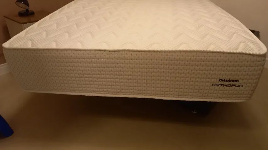 Vendo colchão top de linha Orthopur 2.4 1 casal 1 mês de uso com nota fiscal - Foto 2