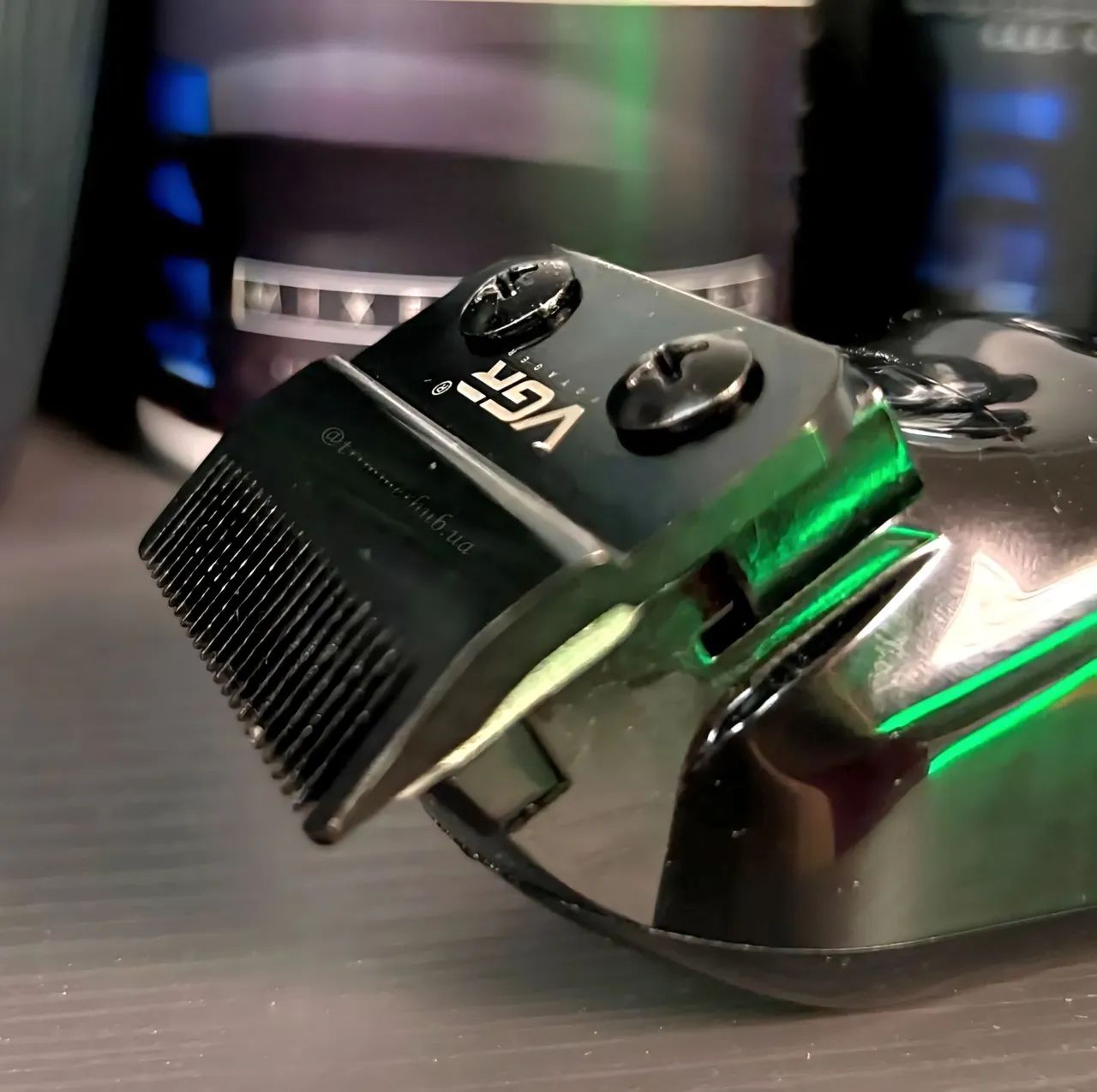 Máquina de cortar cabelo profissional VGR sem fio  - Foto 2