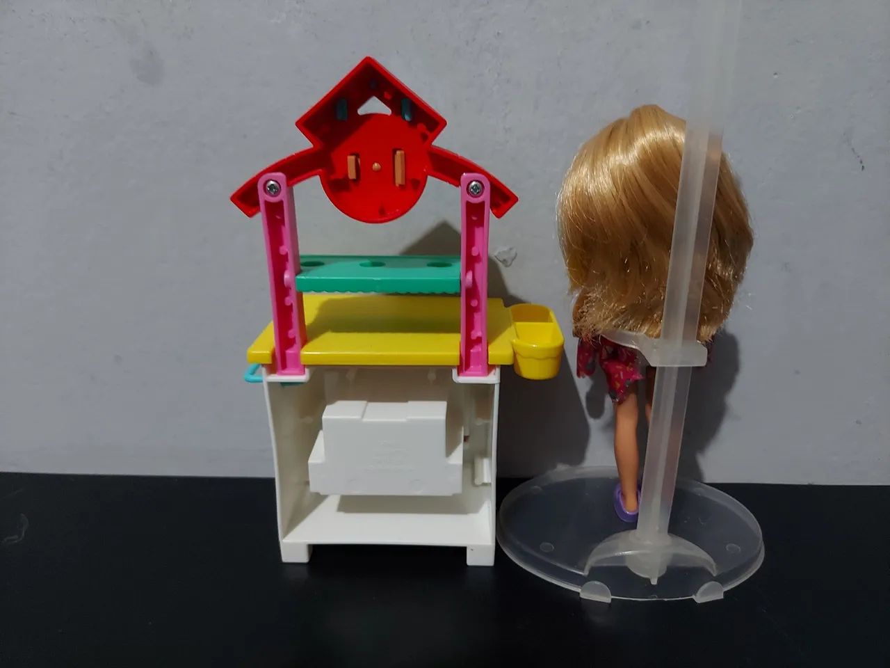 Boneca Chelsea com Cozinha de Brinquedo - Foto 2