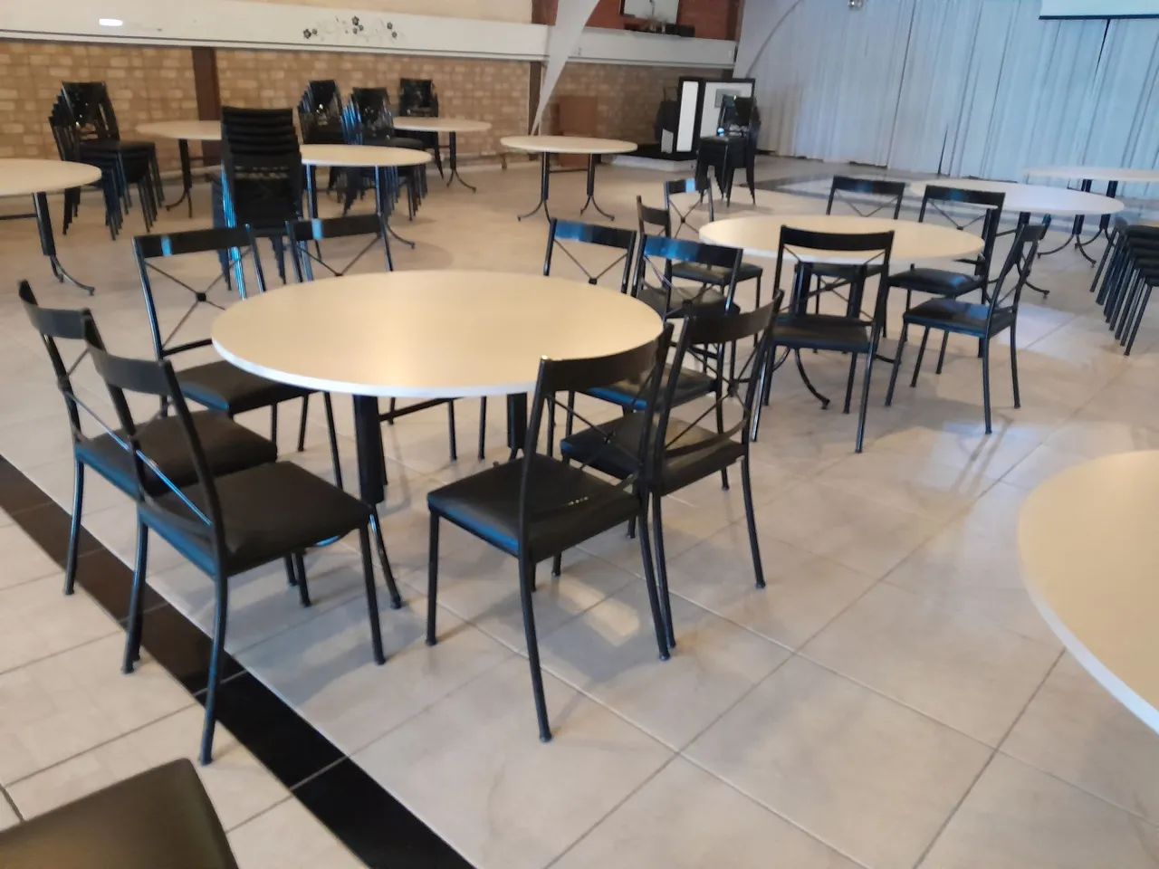 Cadeira de Metal para Restaurante - Foto 2