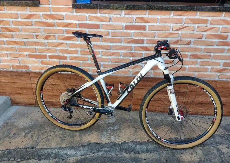 Caloi Elite carbom mtb 29 