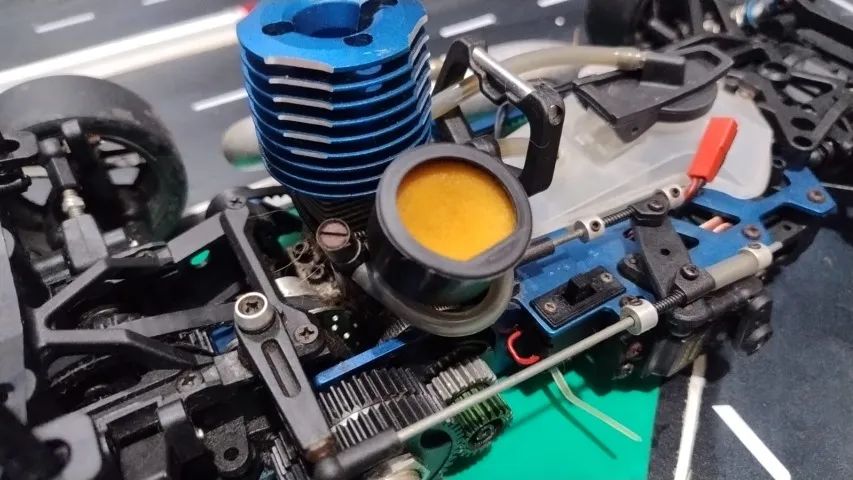 Automodelo Team Magic G4 escala 1/10 - Foto 4
