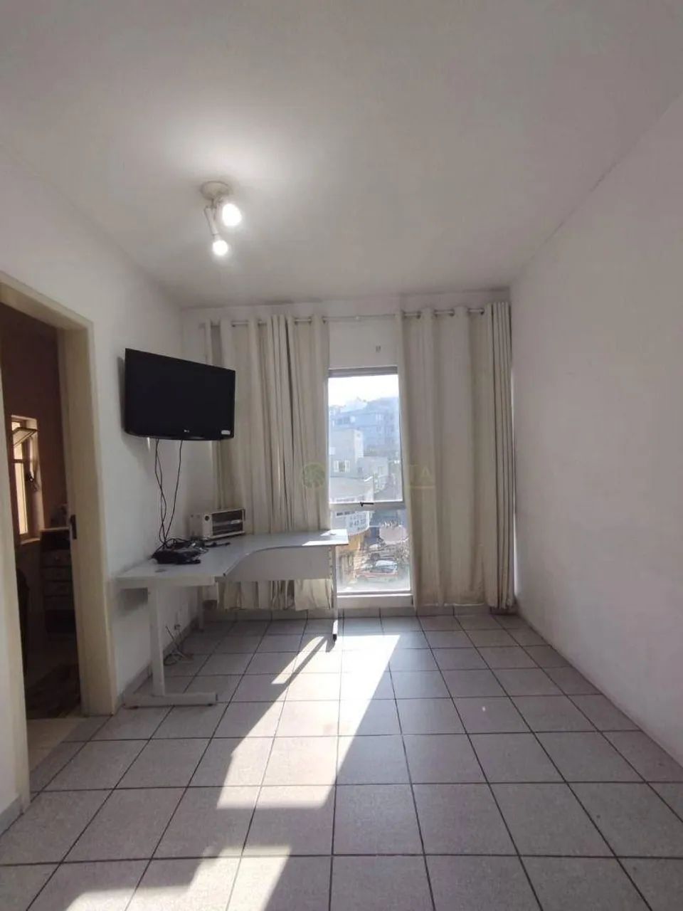 Sala Comercial com 1 vaga à venda em Florianópolis - Próximo à UFSC, Bairro Trindade. - Foto 5