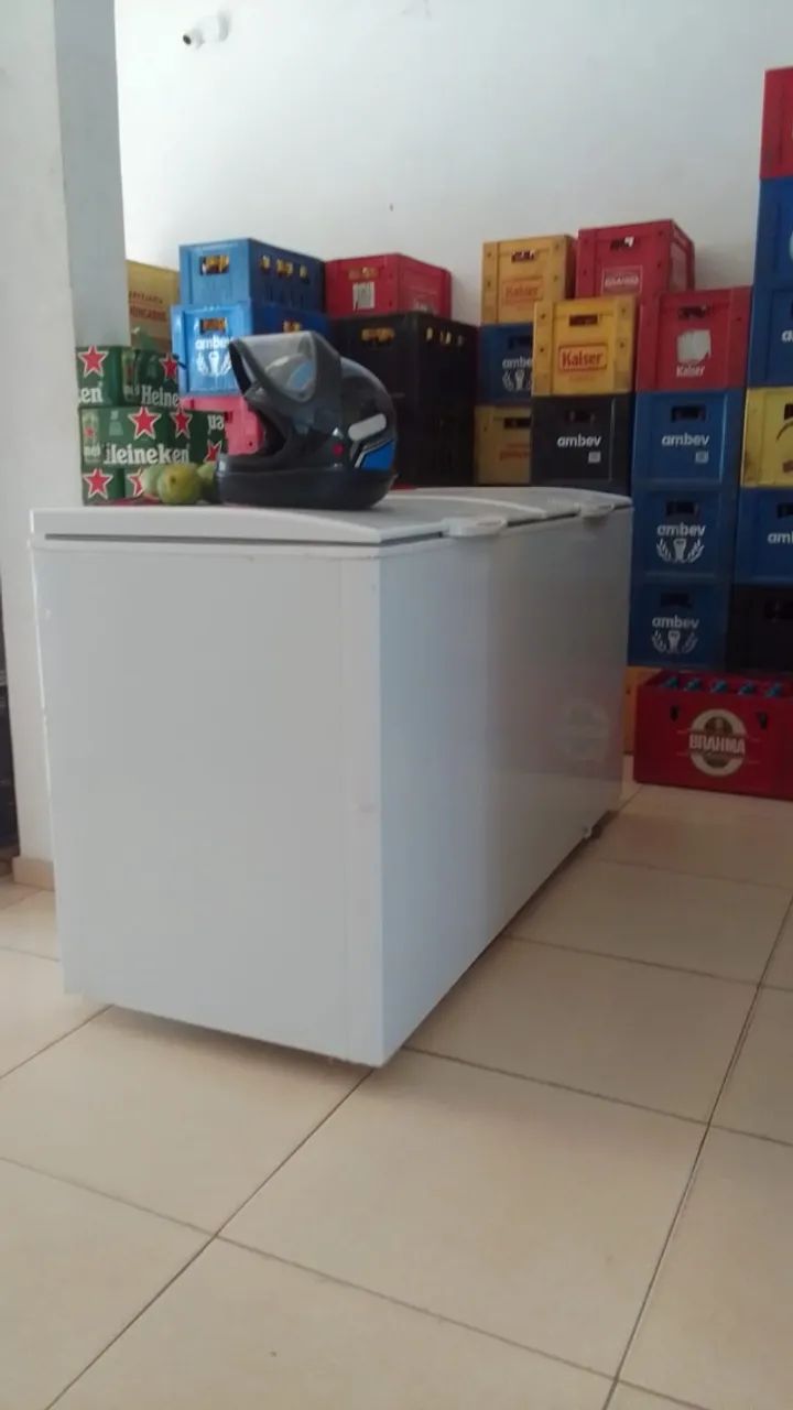 LOCAÇÃO DE MESAS, CADEIRAS, TAMPOES , CAIXA TERMICA E FREEZER - Foto 3