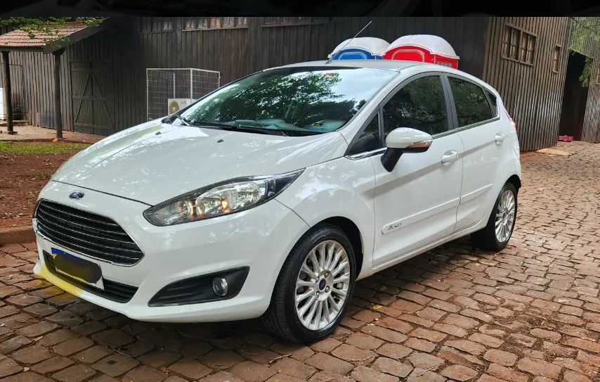 Ford Fiesta Titanium 1.6 - Foto 2