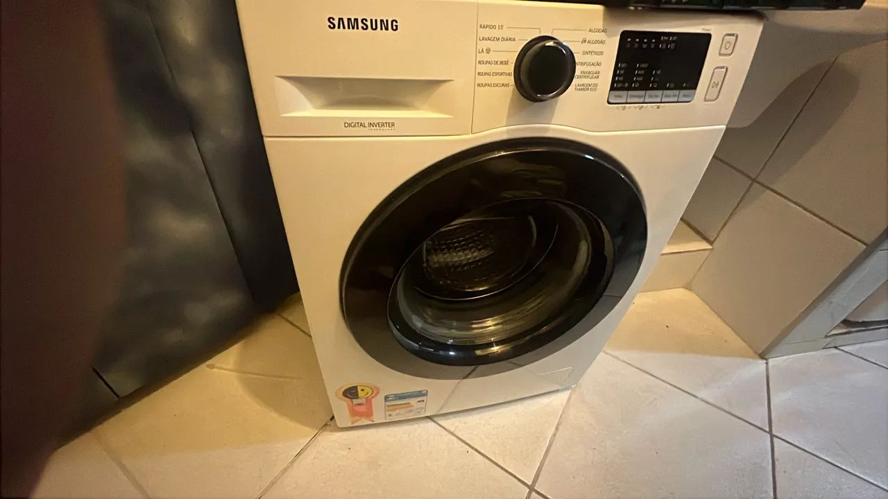 Samsung Lava e Seca semi-nova