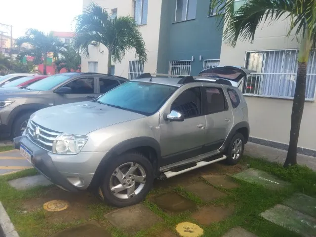 Duster Dinamique 4x2, prata, automatico, revisado e conservado, IPVA 2025 pago