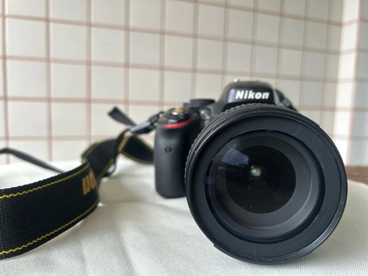 Câmera Nikon DSLR D5100 + flash vivitar