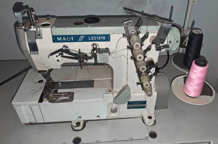 MÁQUINA DE COSTURA INDUSTRIAL GALONEIRA