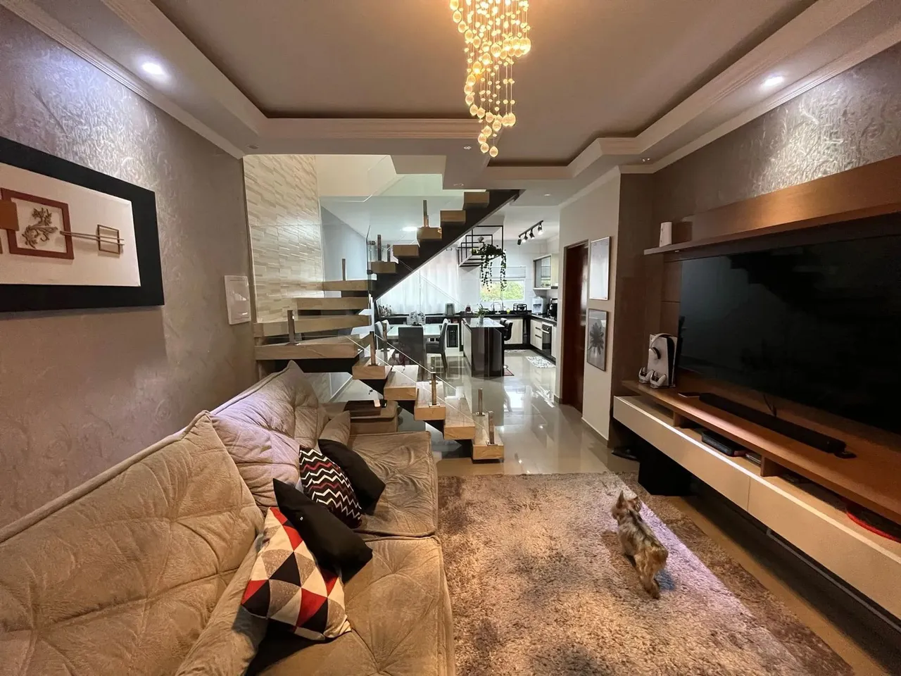LINDA CASA À VENDA NO MOGI MODERNO