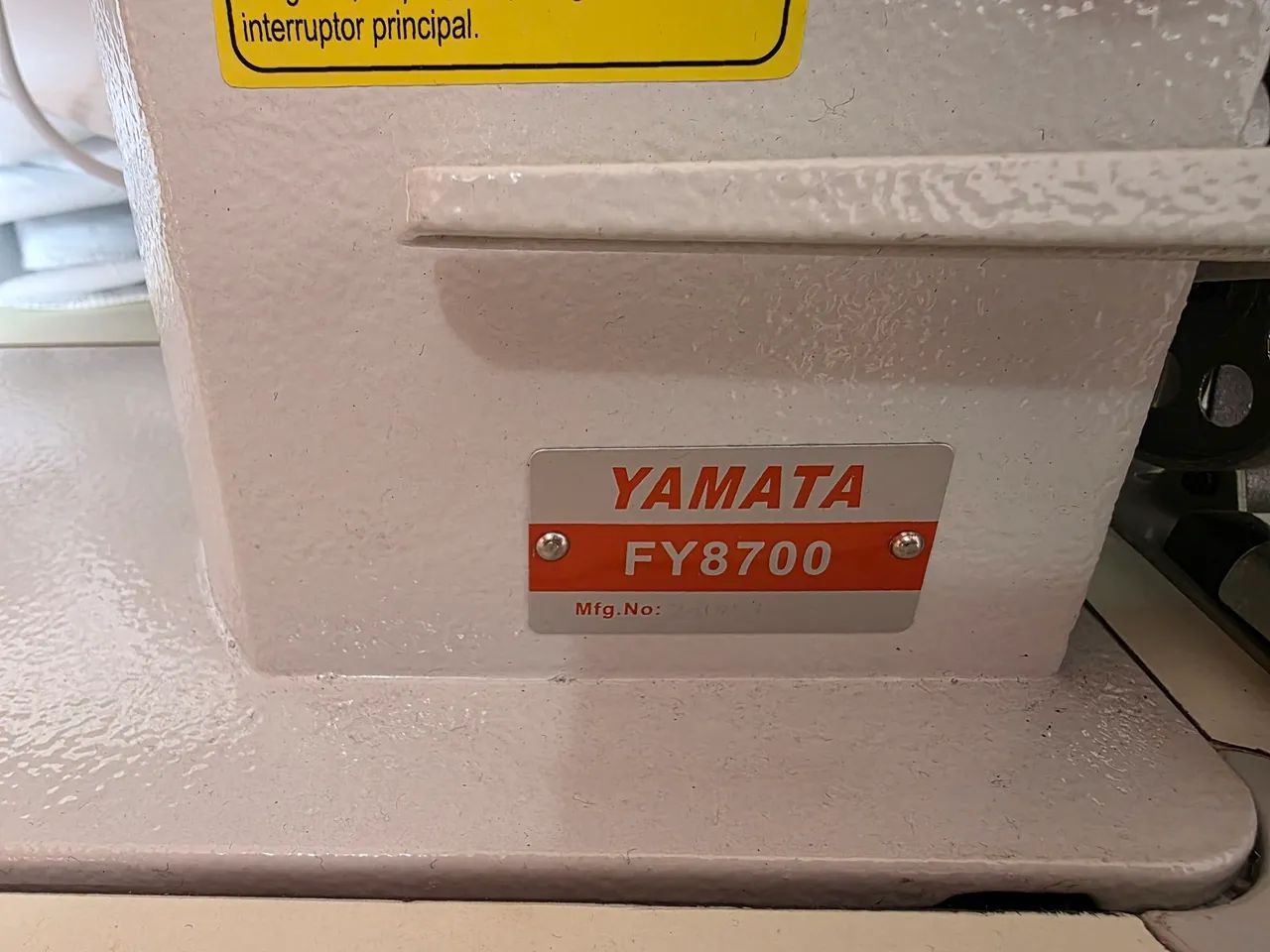 Máquina de costura reta semi industrial Yamata - Foto 2