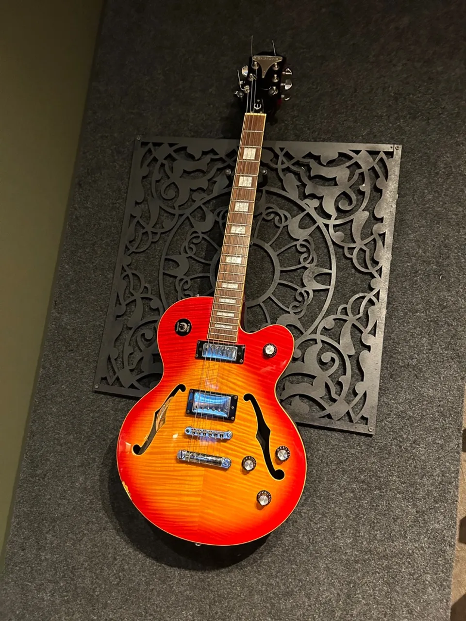 Guitarra Epiphone AlleyKat semiacustica!