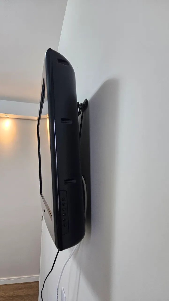 TV 32' CCE64573375309057121