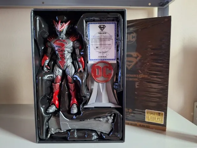 Superman (Unchained Armor) Patina Edition Gold Label 7 Figure McFarlane Toys