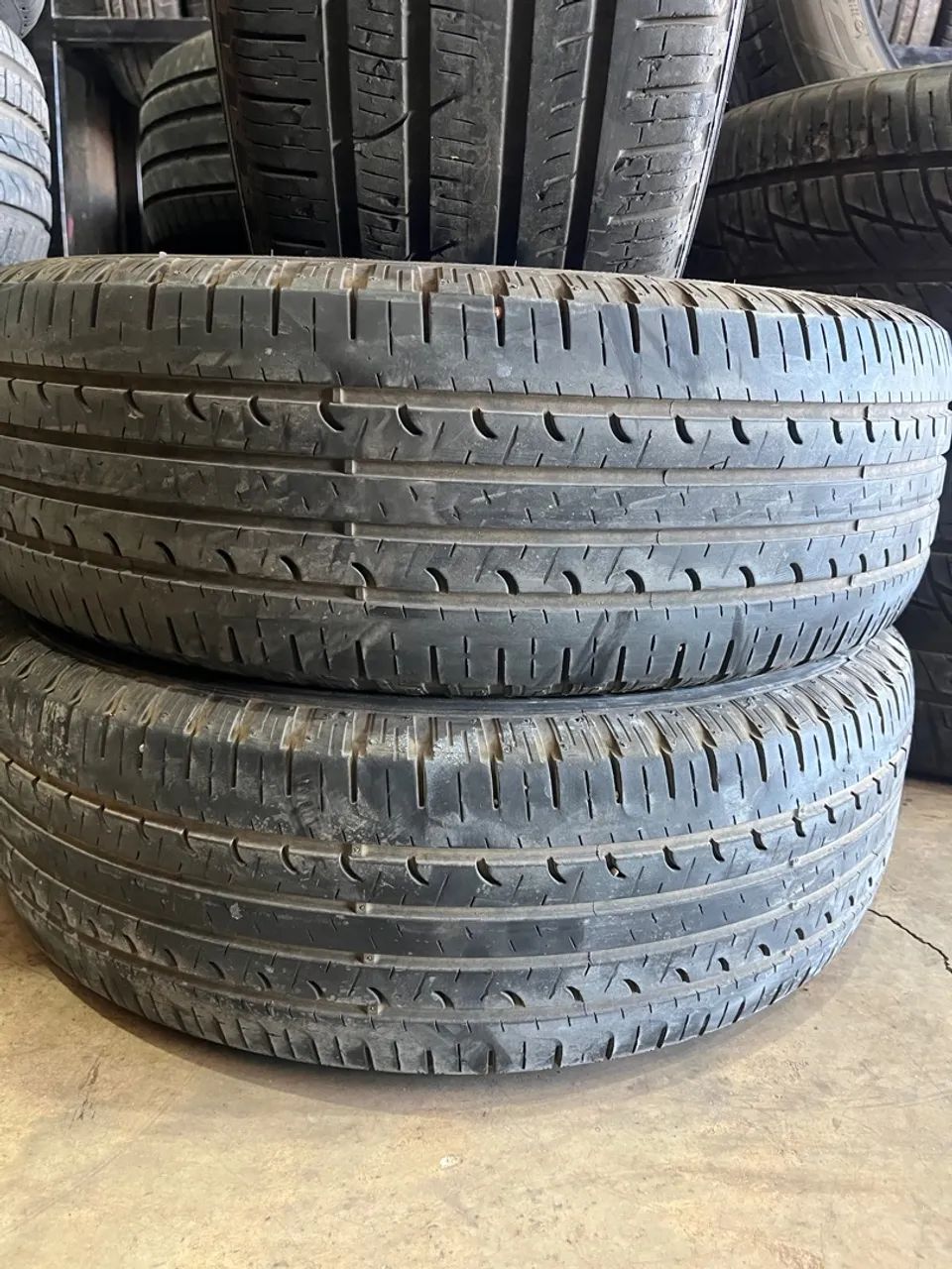 Par de pneus 16 Creta 205/65 R16 semi novos GOODYEAR 