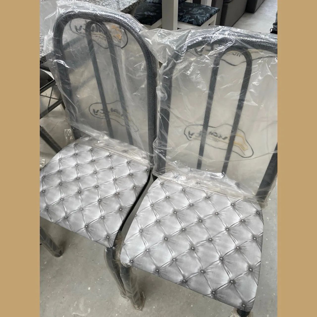 Mesa de Granito com Cadeiras - Foto 2