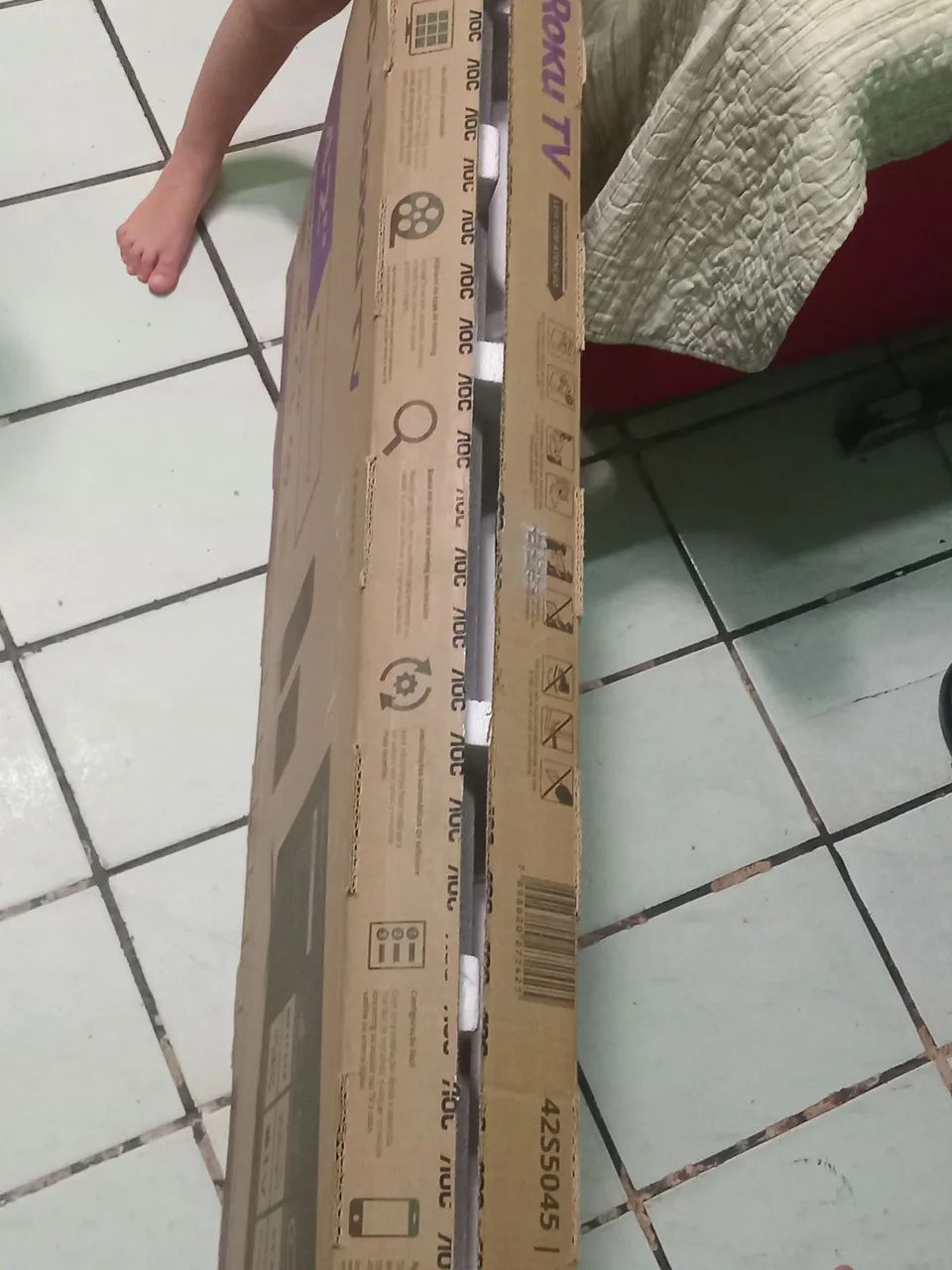 TV Roku 42 polegadas novinha na caixa