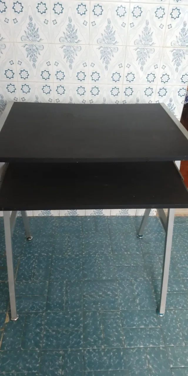Mesa Auxiliar De Escritório - Escrivaninha Pequena458362884635371520