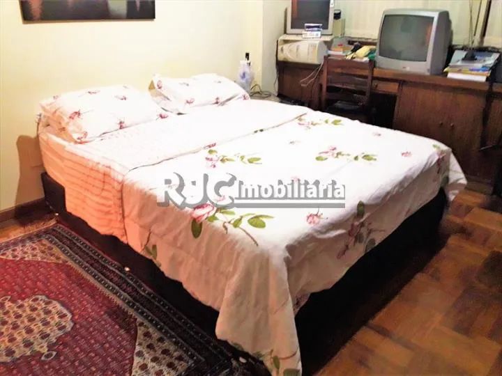 Apartamento de 200 metros quadrados no bairro Tijuca com 4 quartos - Foto 8