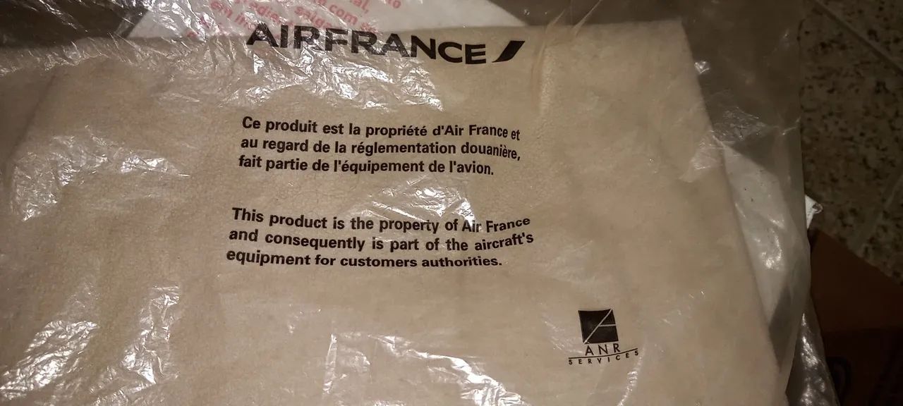Cobertor de passageiro - avião - Air France. Original. Lacrado.