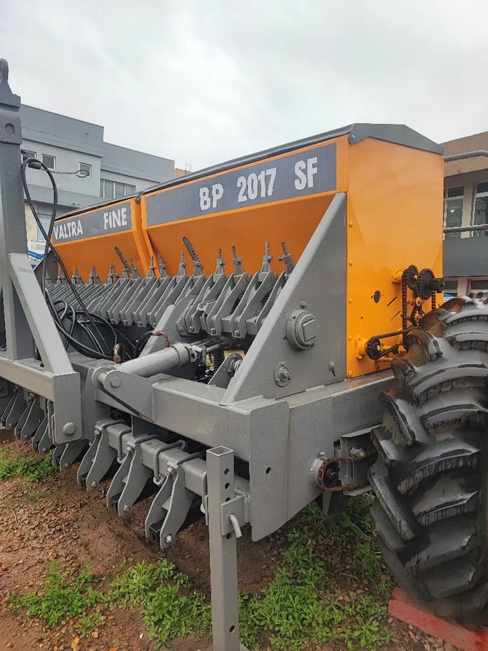 Plantadeira Agrícola Valtra BP 2017 SF - Foto 2