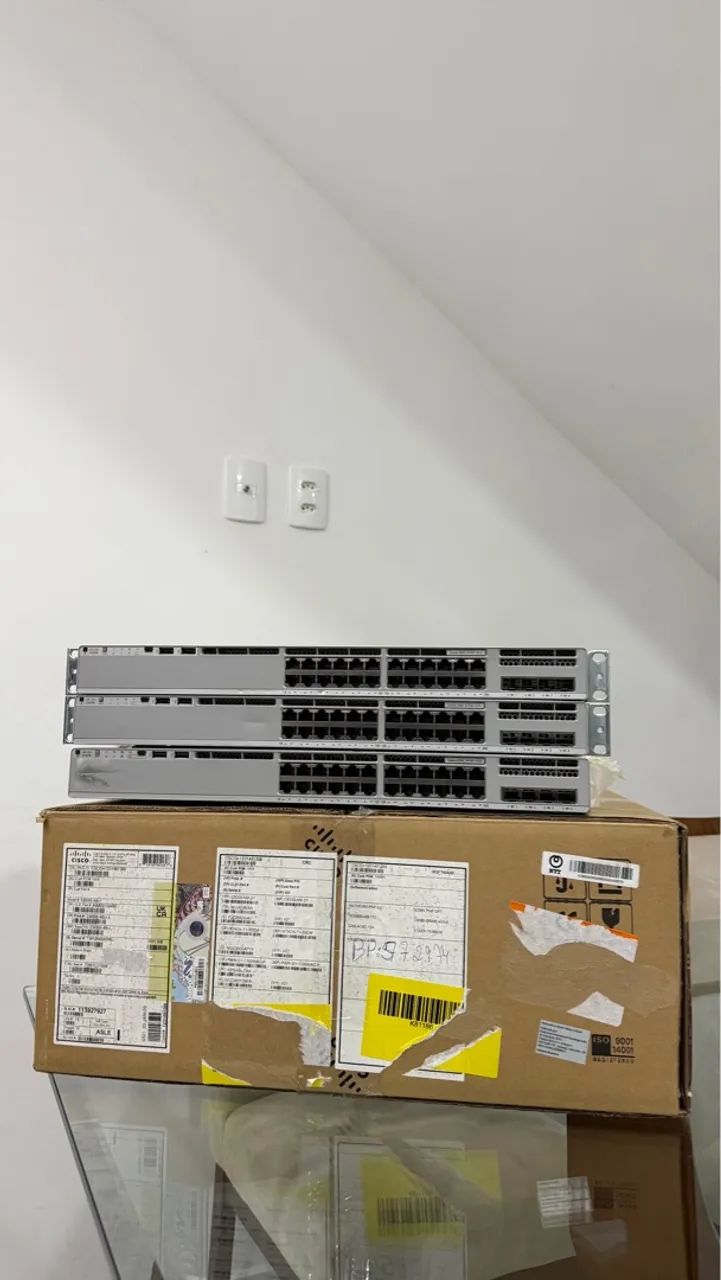 Cisco Switch Catalyst 9200L / 24 portas / 4GB - Foto 3