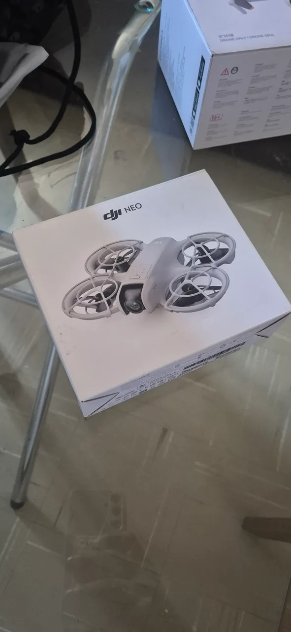 Drone DJI NEO - Sem Crontrole
