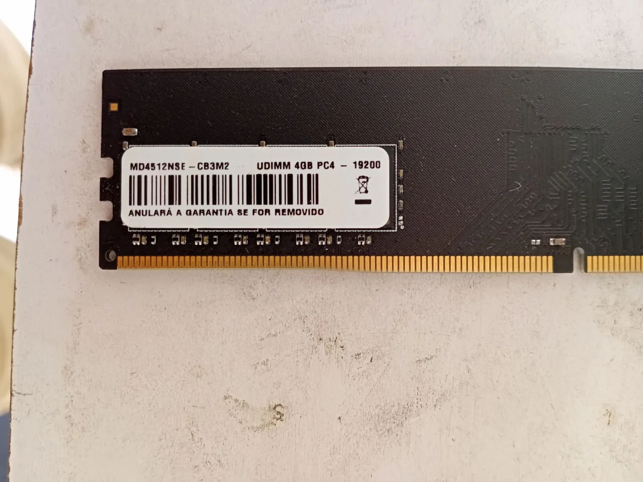 Memória RAM UDIMM 4GB DDR4 PC4-19200