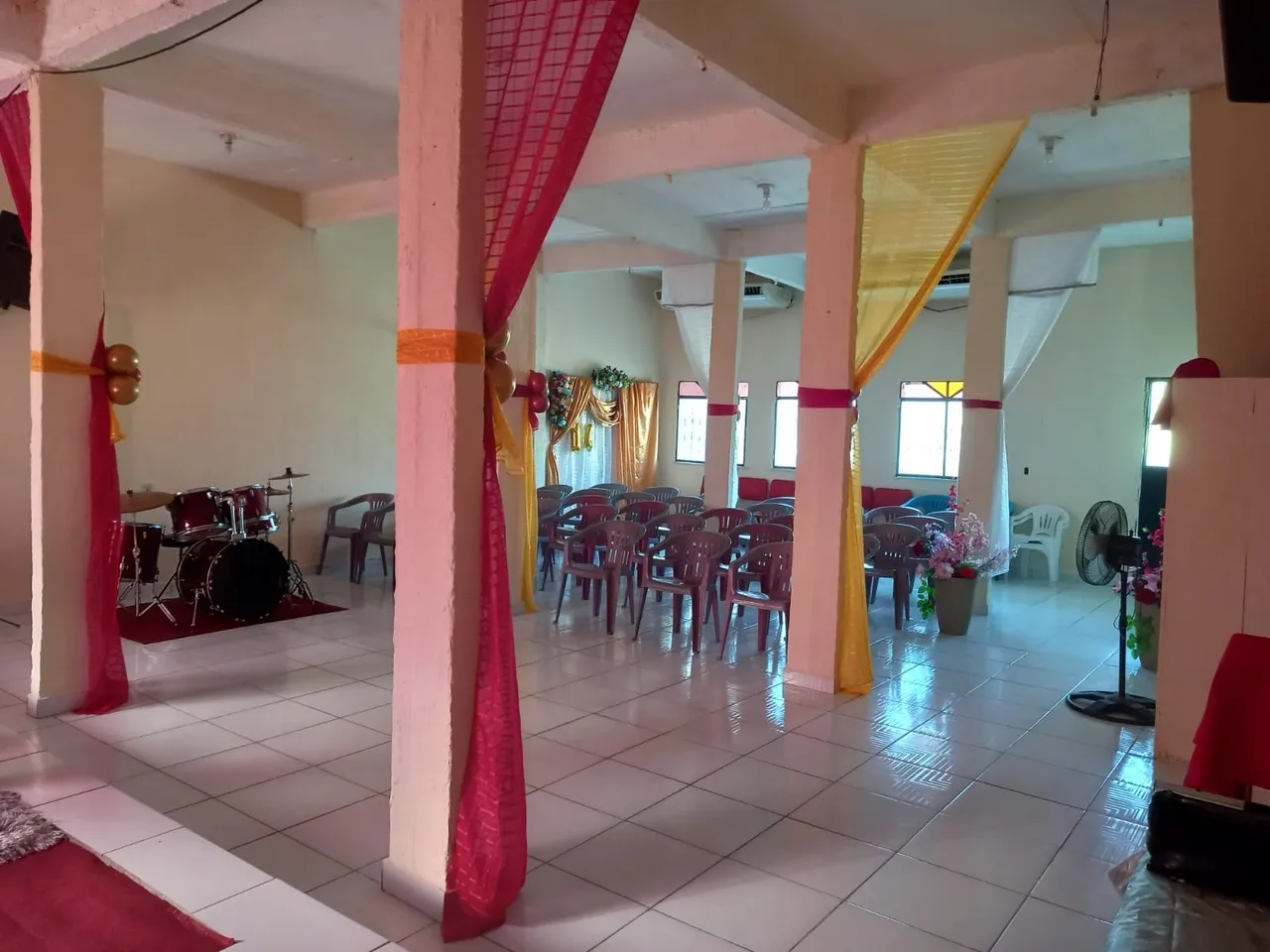 Aluga-se um salão para igreja na Compensa 3