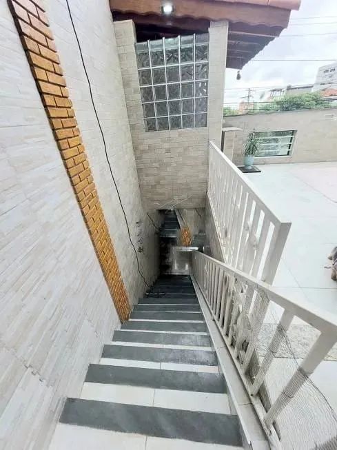 Sobrado para venda com 3 quartos, sendo 1 suíte, 150m² - Foto 4