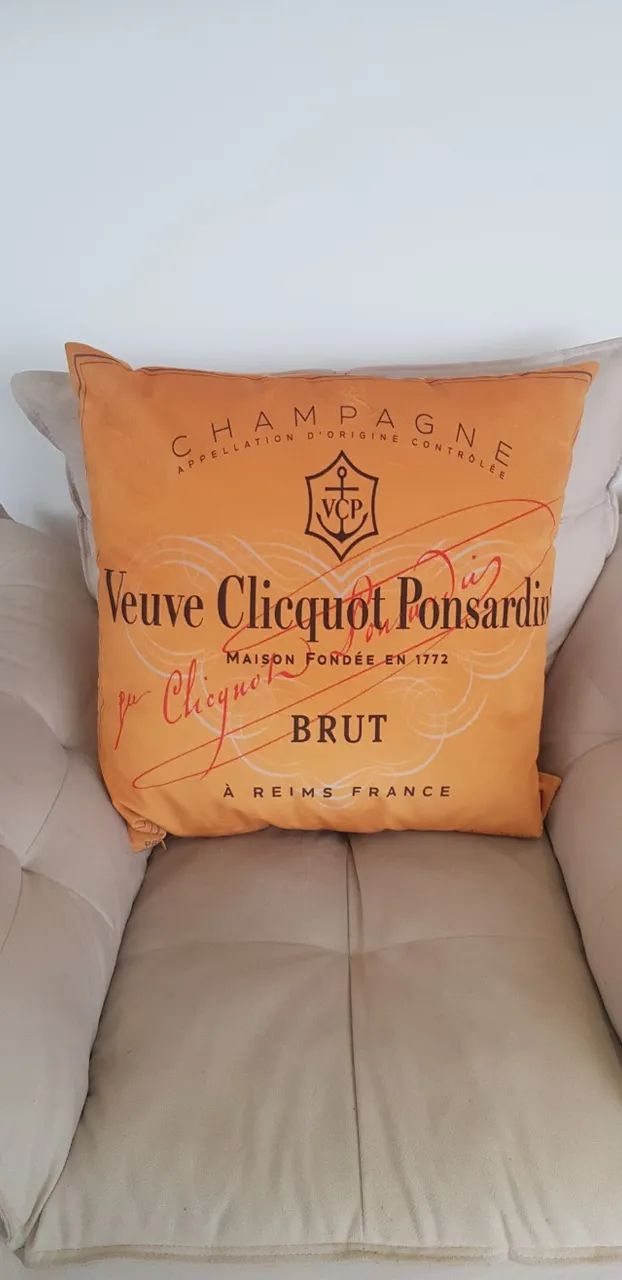 Almofadas Veuve Clicquot Ponsardin