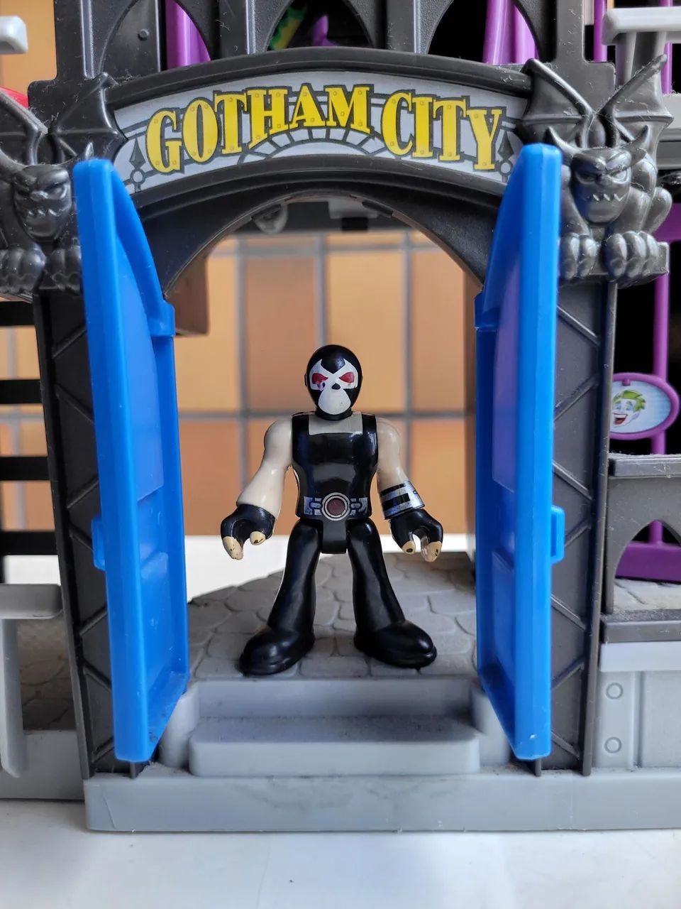 Prisão de Gotham City Imaginext - Batman - com boneco do Bane - Foto 2
