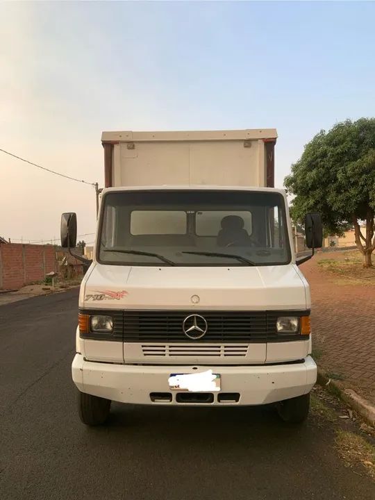 Caminhão Mercedes-Benz 710 Sider - Foto 3