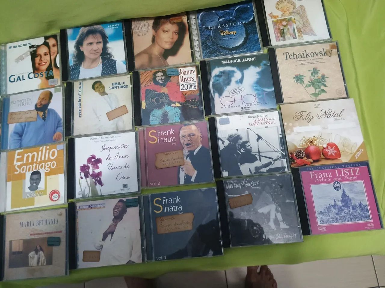 LOTE CDS ANTIGOS-ACEITO OFERTA - Foto 2