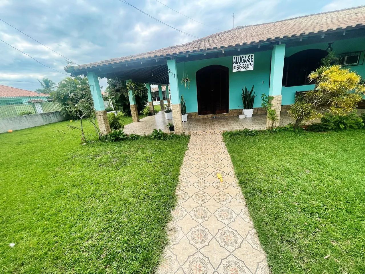 Aluga-se casa por temporada ou anual. Praia Barbudo. Araruama